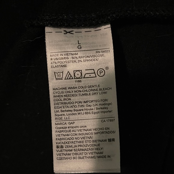 Used Gap black dress. Size L. Rayon Polyester blend - Picture 3 of 3